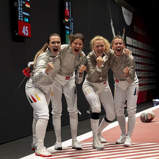 {m.alternative -> f:or(alternative: capTitle -> f:or(alternative: newsItem.title))}