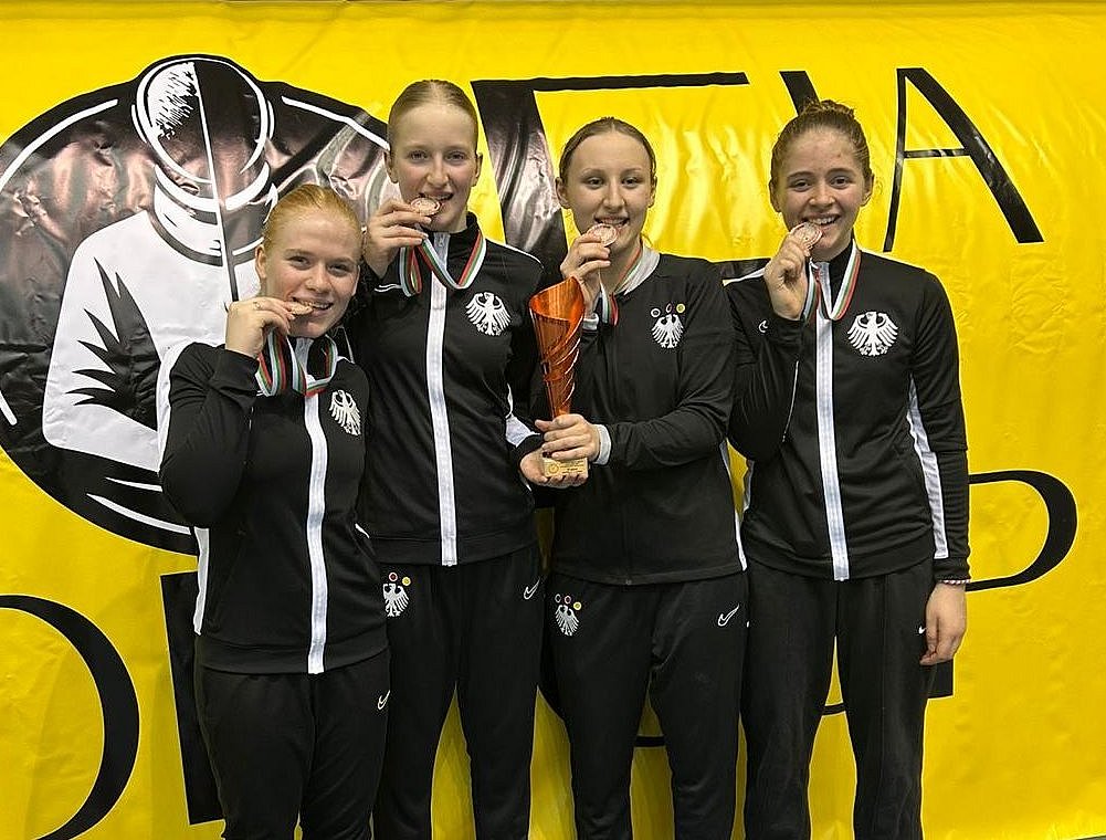 {m.alternative -> f:or(alternative: capTitle -> f:or(alternative: newsItem.title))}