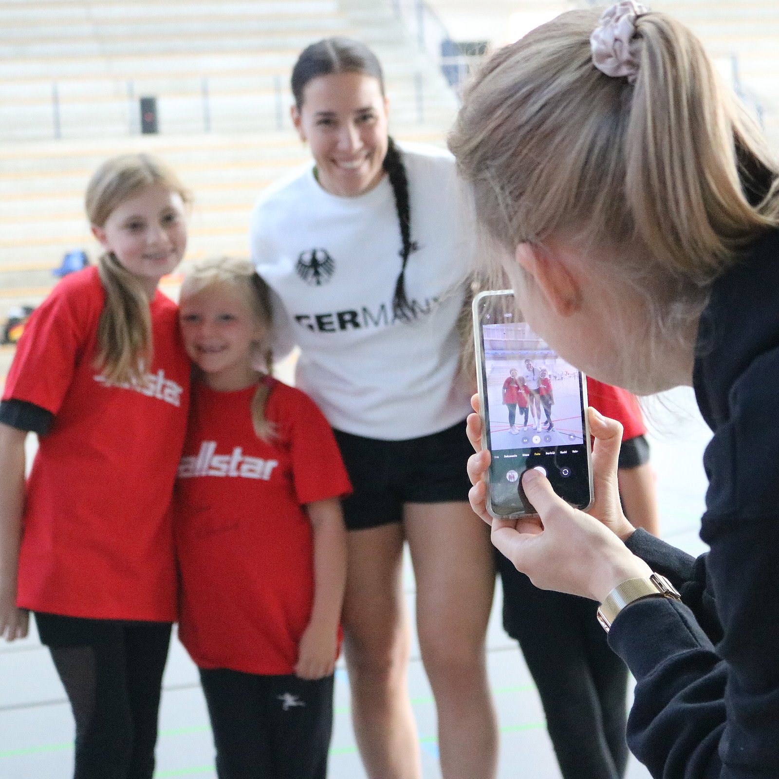 {m.alternative -> f:or(alternative: capTitle -> f:or(alternative: newsItem.title))}