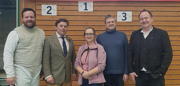 {m.alternative -> f:or(alternative: capTitle -> f:or(alternative: newsItem.title))}