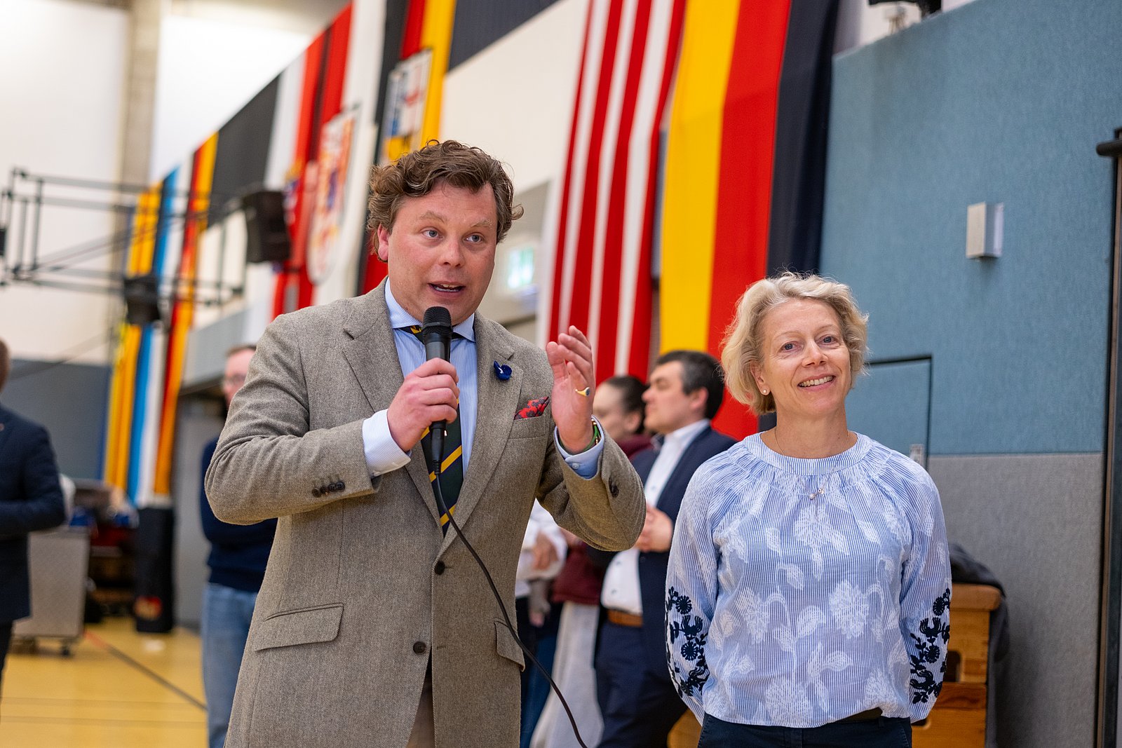 {m.alternative -> f:or(alternative: capTitle -> f:or(alternative: newsItem.title))}