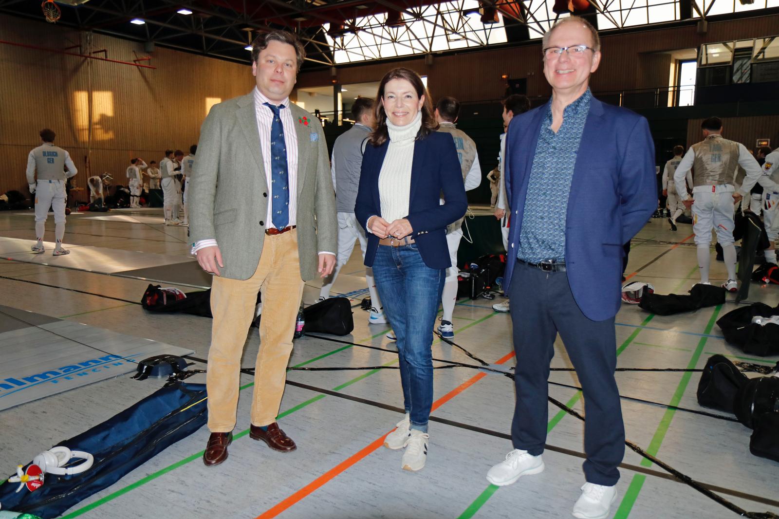 {m.alternative -> f:or(alternative: capTitle -> f:or(alternative: newsItem.title))}